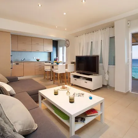 Infinity House By Klv 아르고스톨리온