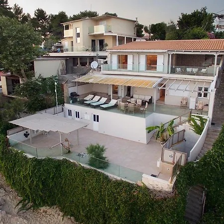 Infinity House By Klv Holiday home *